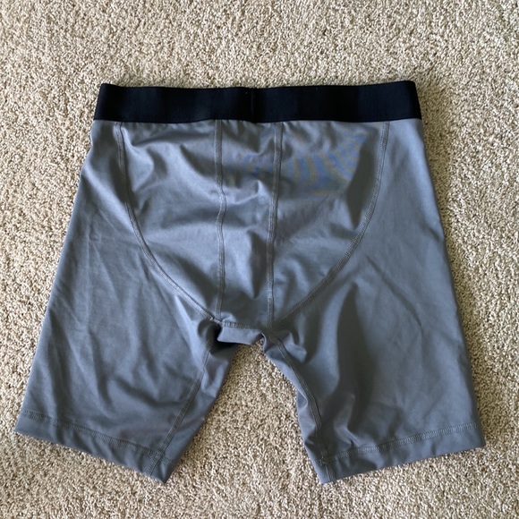 American eagle compression shorts - Picture 2 of 2